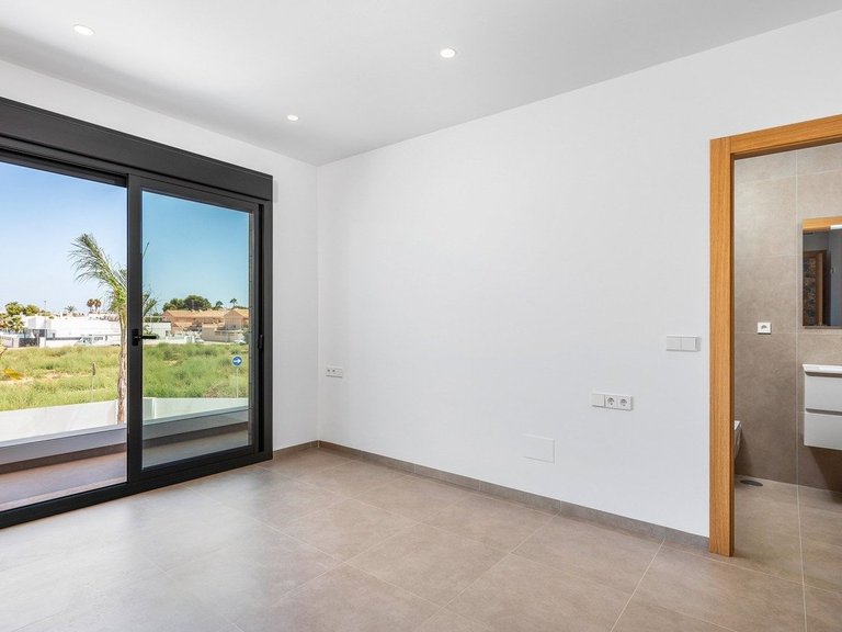 Villa for Sale in Santiago De La Ribera, Murcia 20