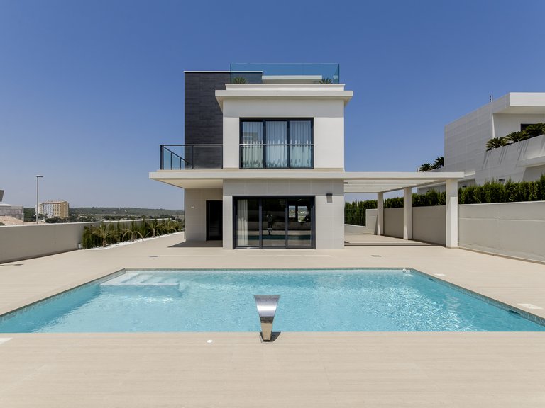 Villa for Sale in Dehesa De Campoamor, Alicante 1