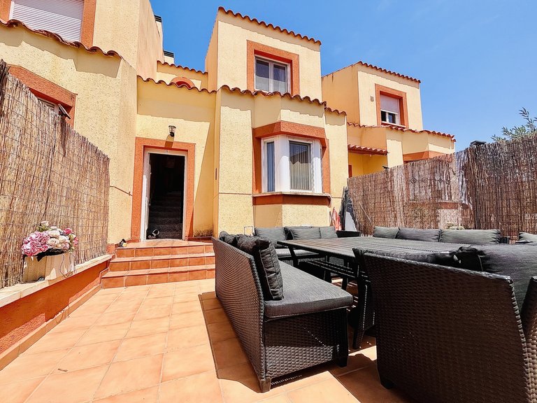 Town House for Sale in Cabo Roig, Alicante 2