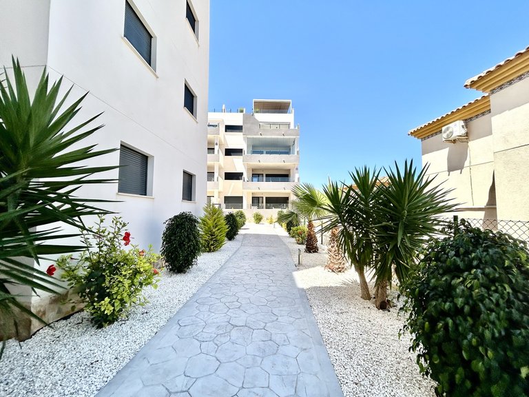 Apartment for Sale in Los Dolses, Alicante 35