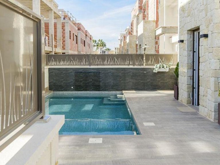 Villa for Sale in Rojales, Alicante 26