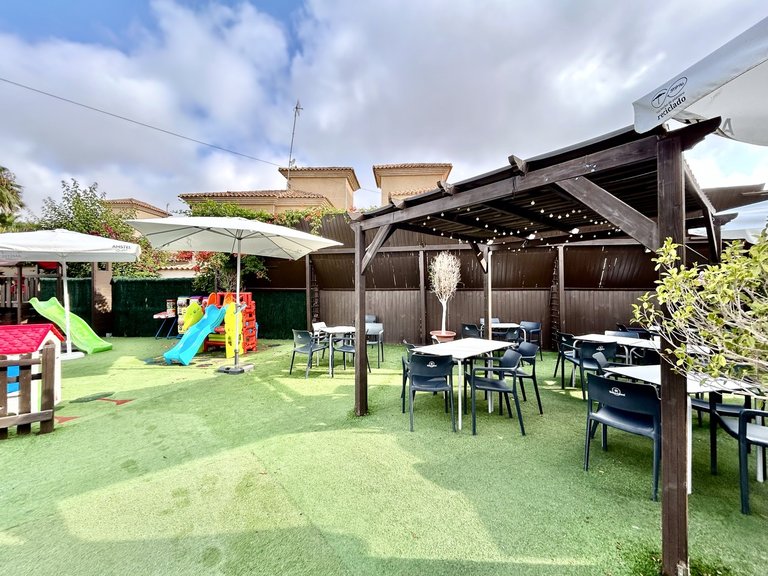 Commercial for Sale in Villamartin, Alicante 32