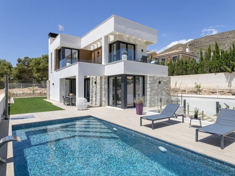 Villa for Sale in Finestrat, Alicante 1