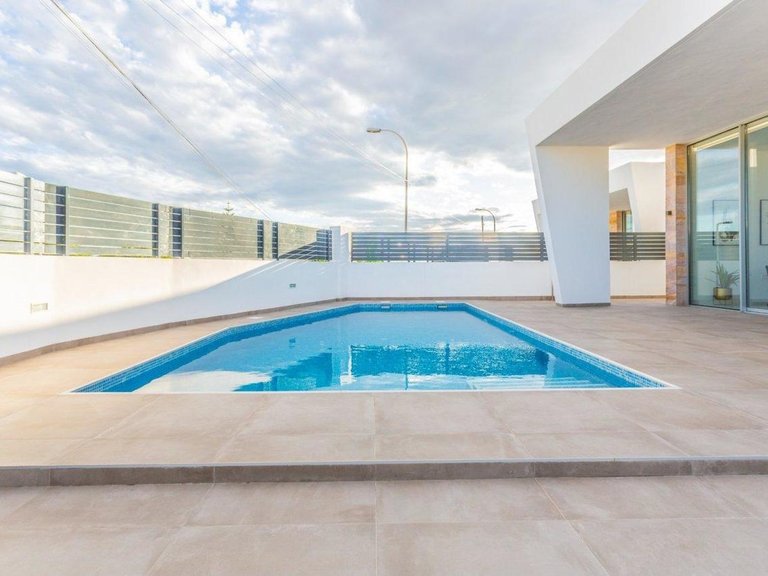 Villa for Sale in Torrevieja, Alicante 1