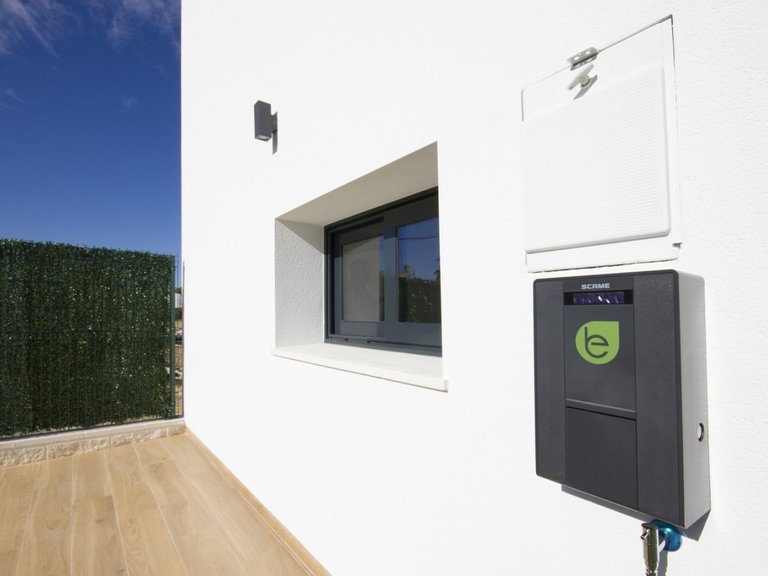 Villa for Sale in Dona Pepa, Alicante 4