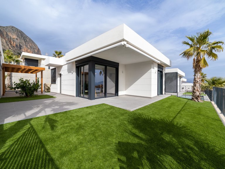 Villa for Sale in Polop, Alicante 1