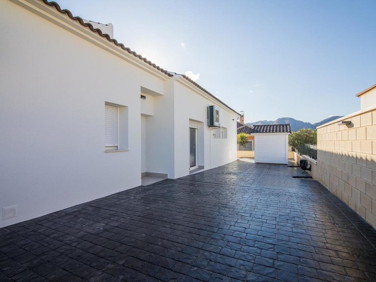Villa for Sale in Pinoso, Alicante 11