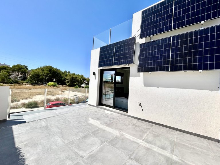 Villa for Sale in Villamartin, Alicante 20