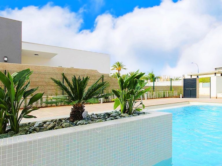 Villa for Sale in Cabo Roig, Alicante 4
