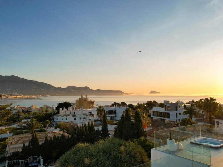 Villa for Sale in Alfaz Del Pi, Alicante 1