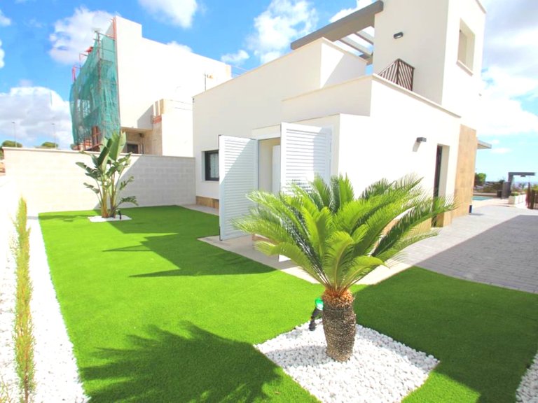 Villa for Sale in Dehesa De Campoamor, Alicante 4