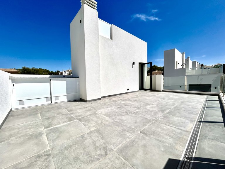 Villa for Sale in Villamartin, Alicante 35