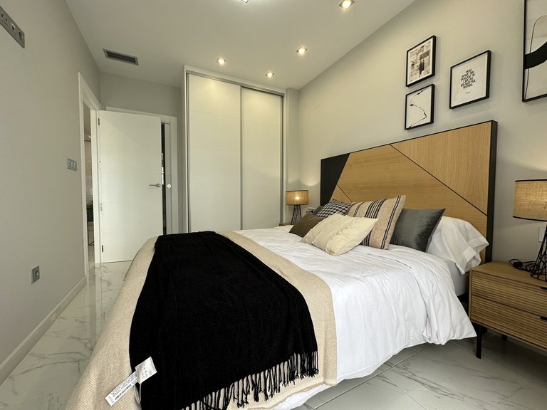 Villa for Sale in Villamartin, Alicante 15