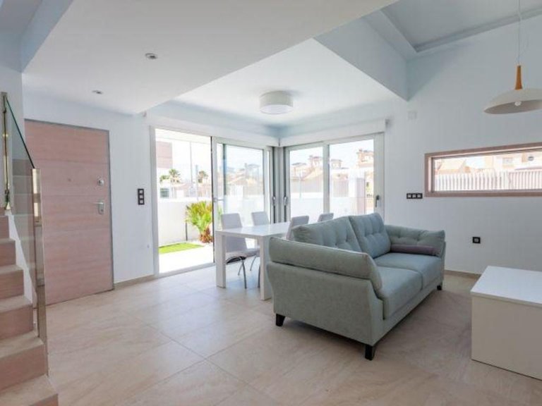 Villa for Sale in Guardamar Del Segura, Alicante 26