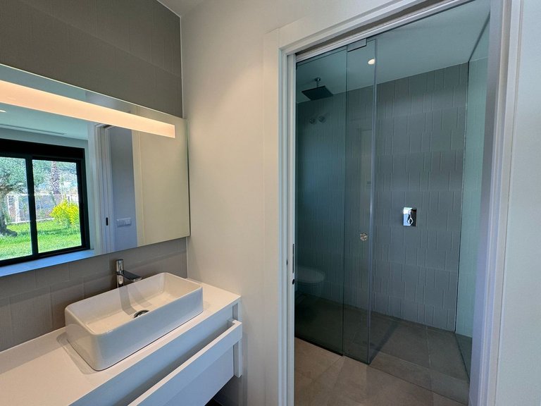 Villa for Sale in Las Colinas Golf Resort, Alicante 21