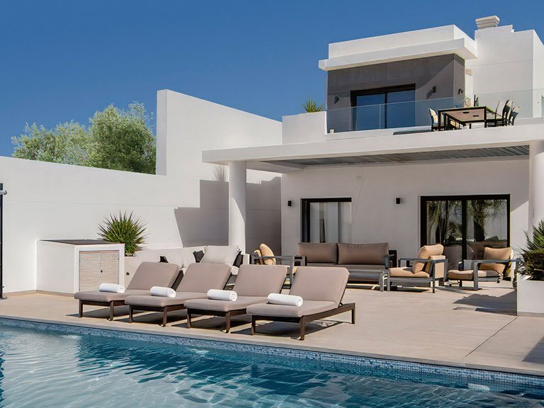 Villa for Sale in Dona Pepa, Alicante 2