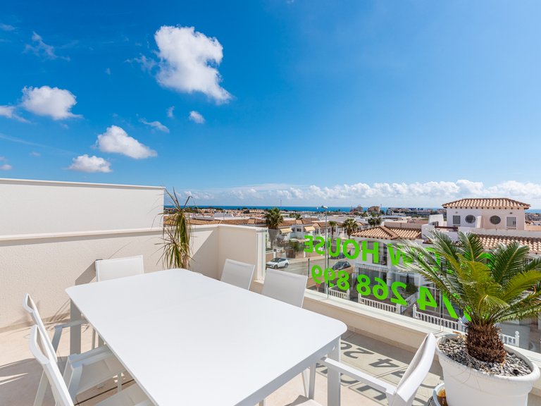 Villa for Sale in Cabo Roig, Alicante 25
