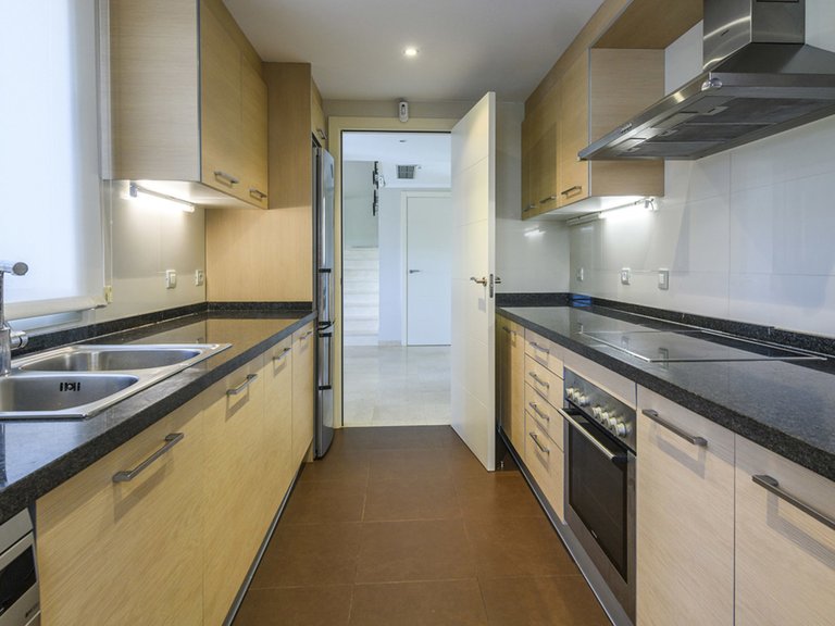 Villa for Sale in Las Colinas Golf Resort, Alicante 14