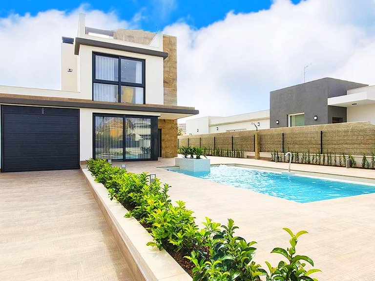 Villa for Sale in Dehesa De Campoamor, Alicante 3