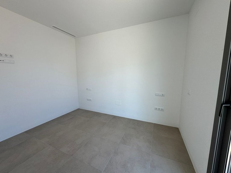 Villa for Sale in Las Colinas Golf Resort, Alicante 25