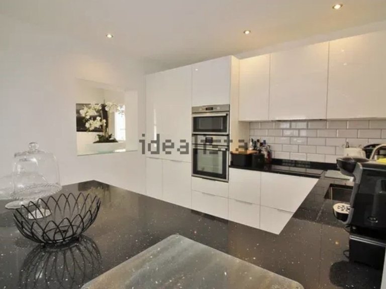 Villa for Sale in Villamartin, Alicante 9