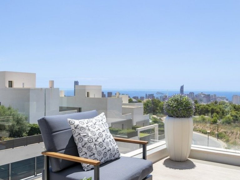 Villa for Sale in Finestrat, Alicante 4