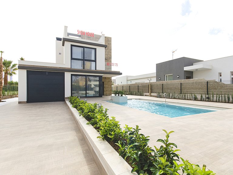 Villa for Sale in Dehesa De Campoamor, Alicante 42