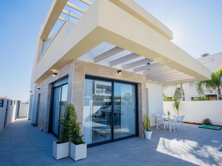 Villa for Sale in Los Montesinos, Alicante 28