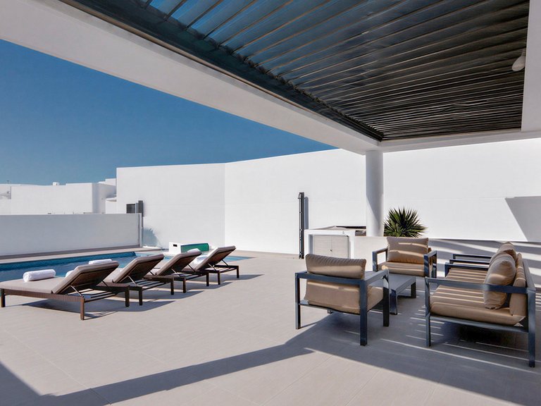 Villa for Sale in Dona Pepa, Alicante 35