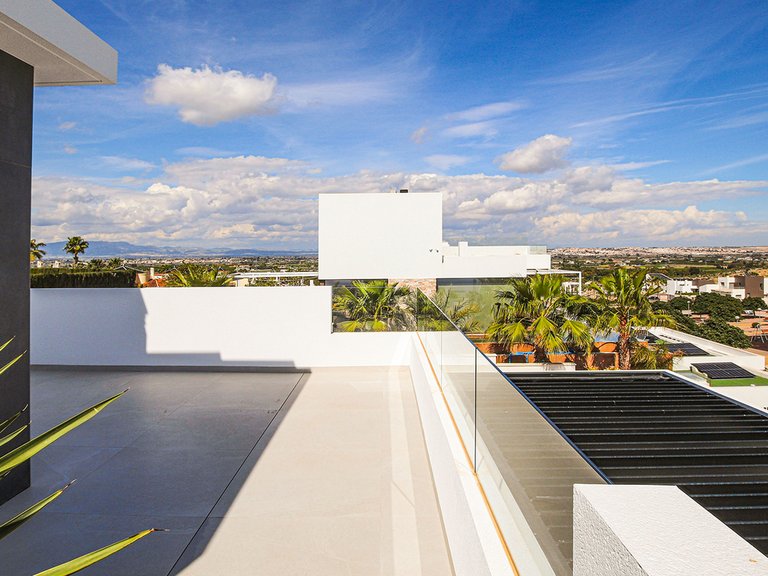 Villa for Sale in Dona Pepa, Alicante 32