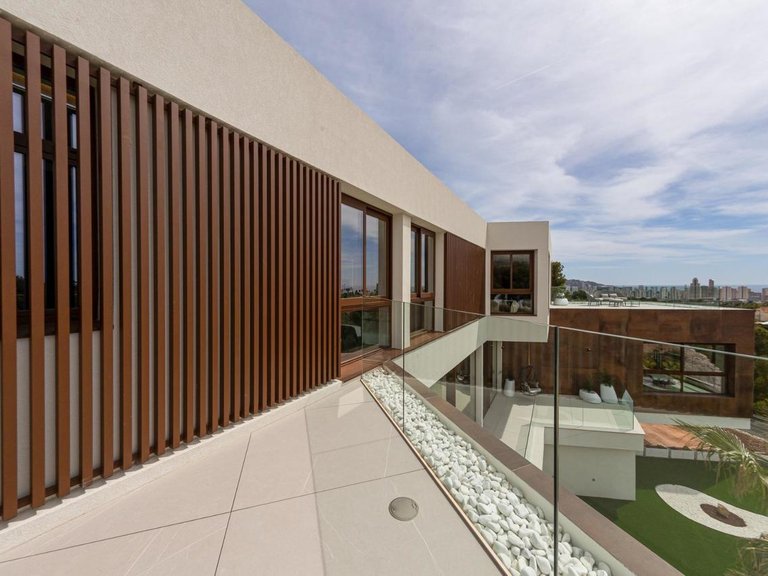 Villa for Sale in Benidorm, Alicante 30