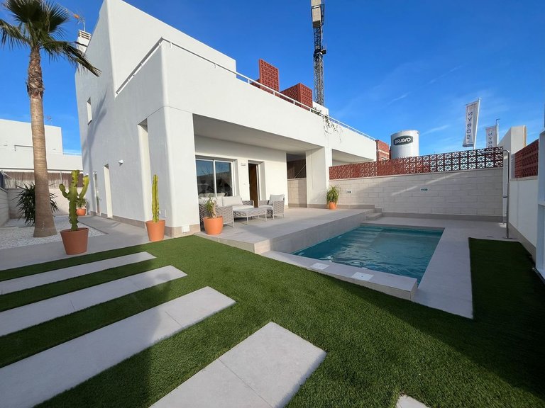 Villa for Sale in Pilar De La Horadada, Alicante 2