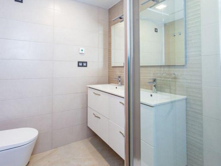 Villa for Sale in Guardamar Del Segura, Alicante 5