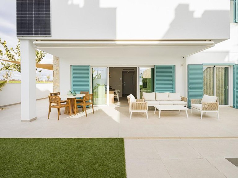 Villa for Sale in Mil Palmeras, Alicante 2