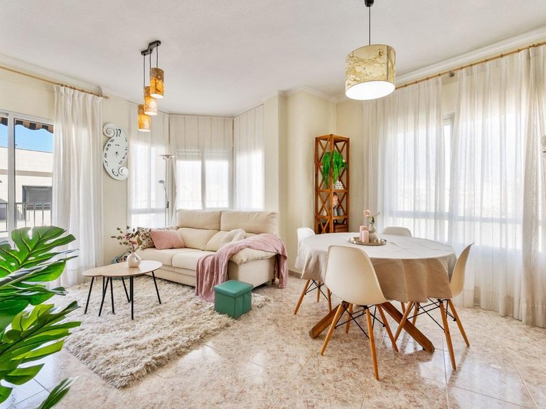 Apartment for Sale in Torrevieja, Alicante 1