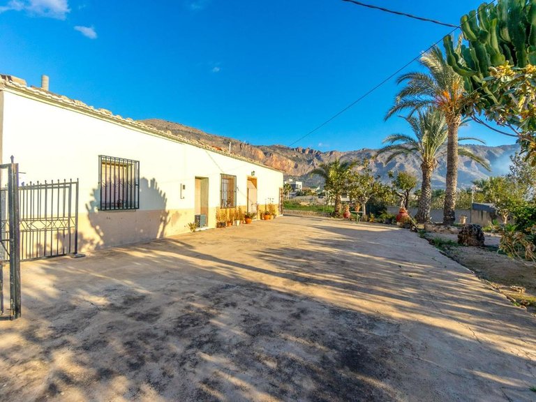 Villa for Sale in Orihuela, Alicante 24