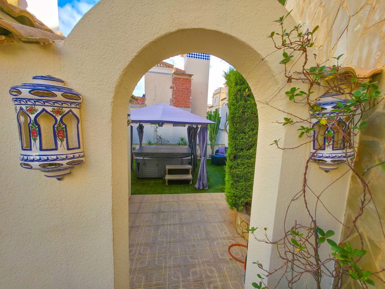 Villa for Sale in Villamartin, Alicante 43