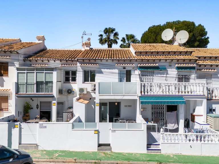 Apartment for Sale in Torrevieja, Alicante 1
