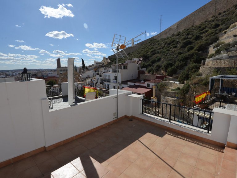 Town House for Sale in Alicante, Alicante 18
