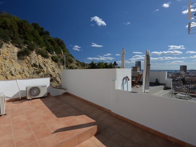 Town House for Sale in Alicante, Alicante 19