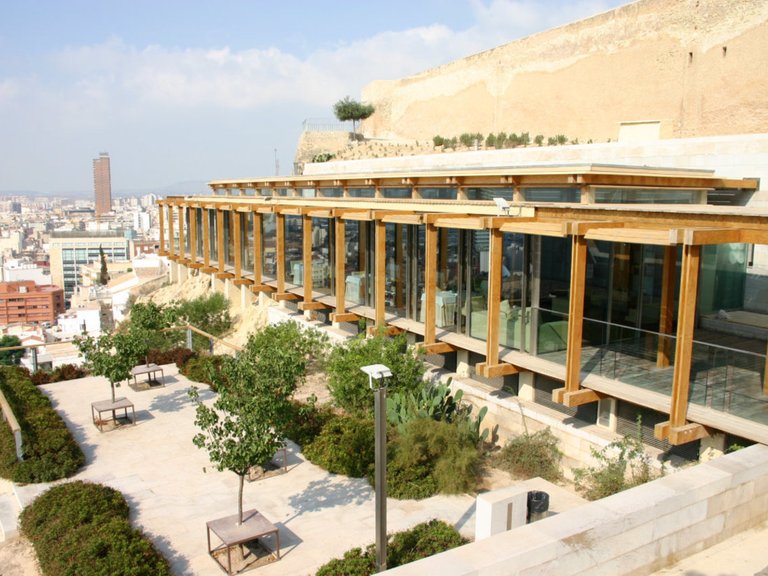 Town House for Sale in Alicante, Alicante 15
