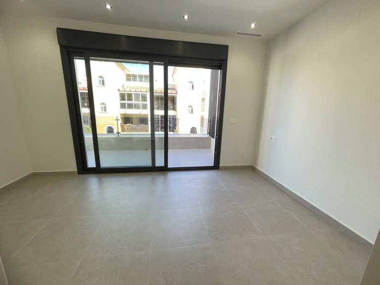 Villa for Sale in Almoradi, Alicante 35