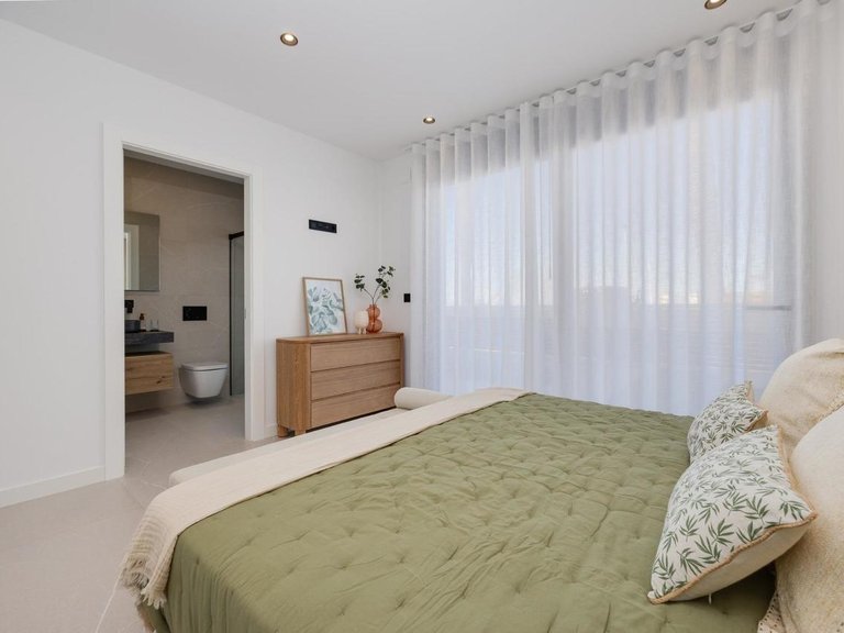 Villa for Sale in Torrevieja, Alicante 28