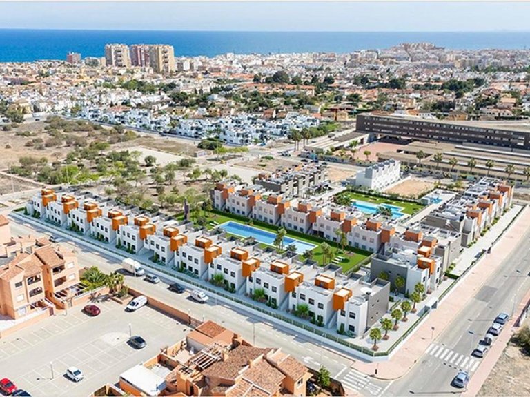 Villa for Sale in Torrevieja, Alicante 2