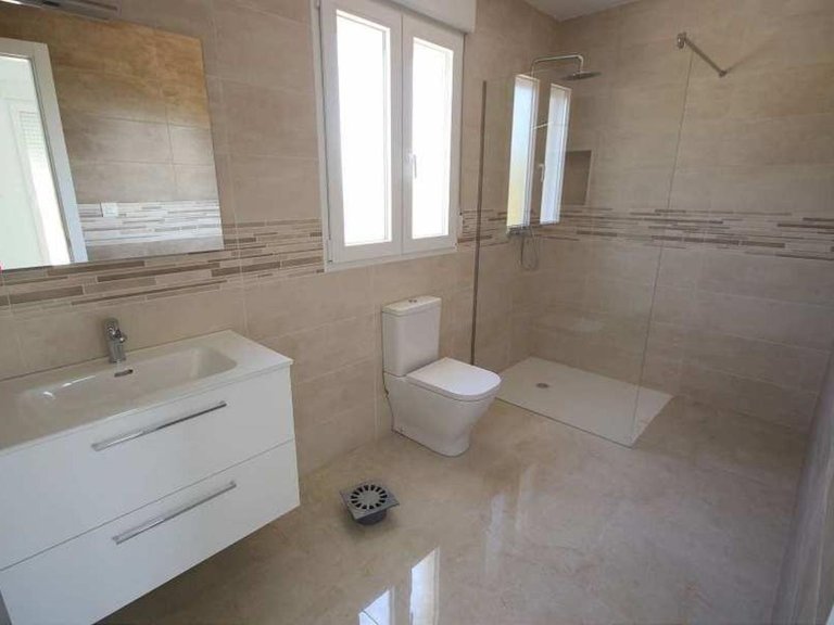 Villa for Sale in Pinoso, Alicante 7