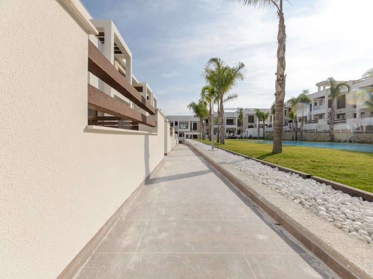 Villa for Sale in Torrevieja, Alicante 32