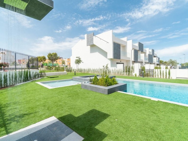 Villa for Sale in Torrevieja, Alicante 44