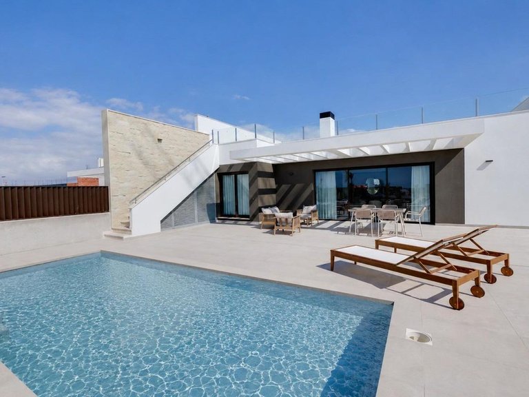 Villa for Sale in Mutxamel, Alicante 4