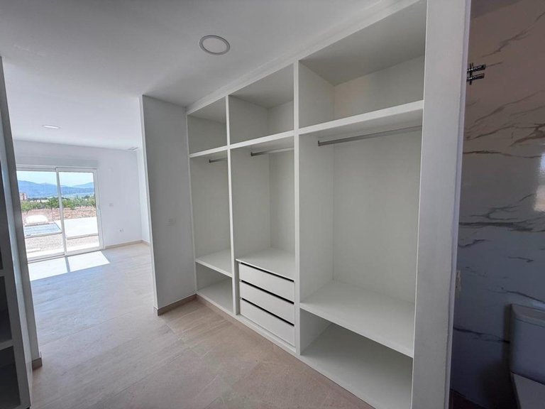 Villa for Sale in Pinoso, Alicante 10