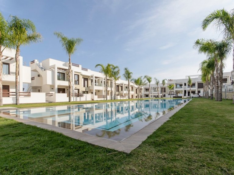 Villa for Sale in Torrevieja, Alicante 32